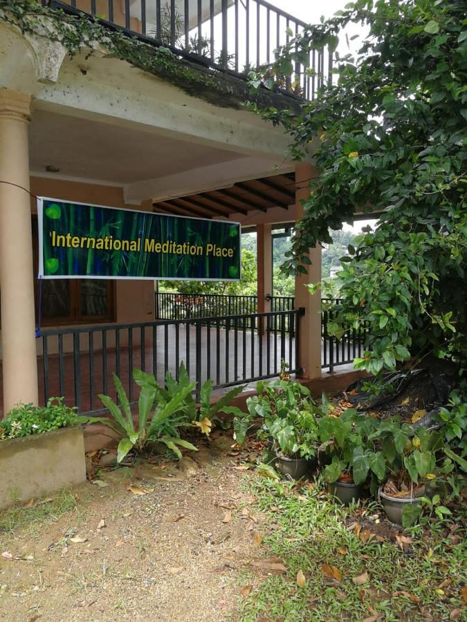 Nisha Homestay Inn Peradeniya Dış mekan fotoğraf