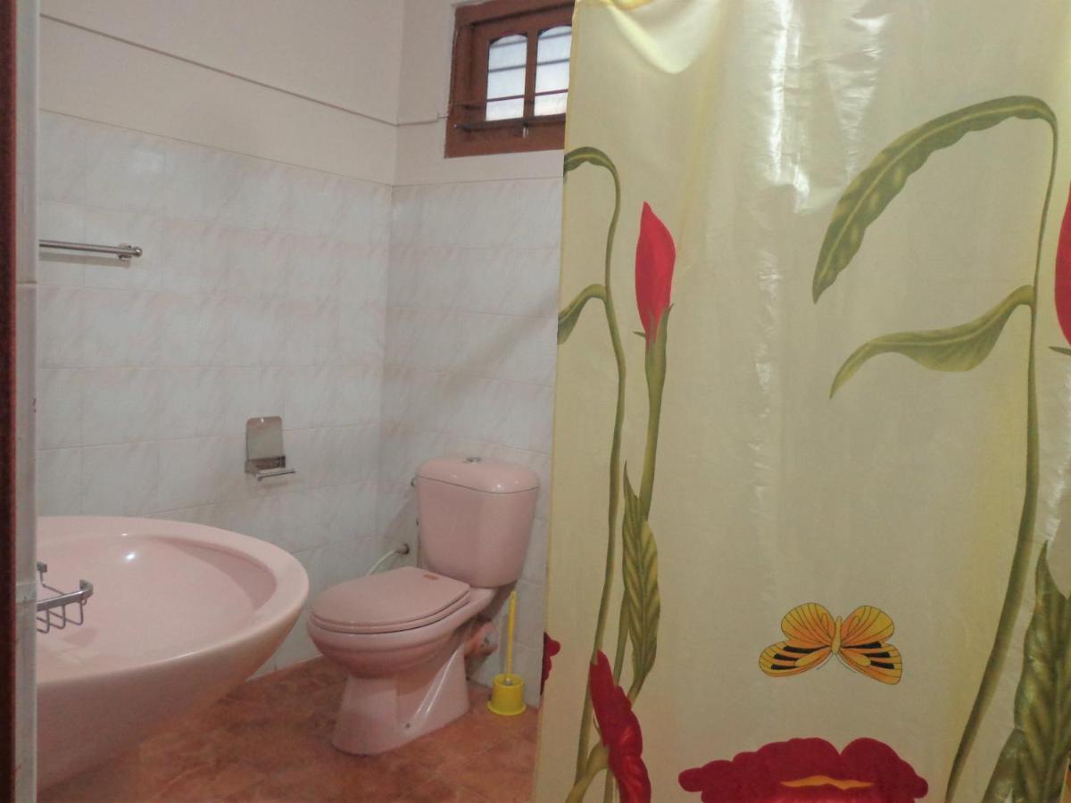 Nisha Homestay Inn Peradeniya Dış mekan fotoğraf