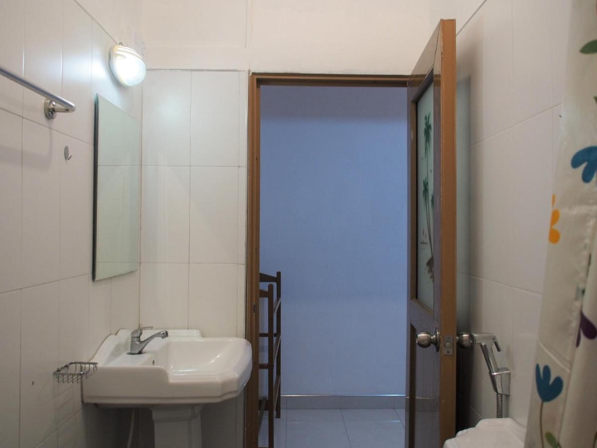 Nisha Homestay Inn Peradeniya Dış mekan fotoğraf